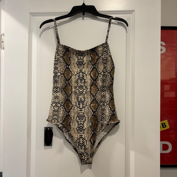NWT Amazon LYKSAW Store Queen.M Women's Snakeskin Spaghetti Strap Bodysuit - Picture 2 of 8